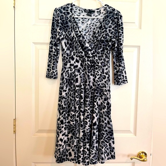 VESADE NEW YORK dress - Picture 4 of 13